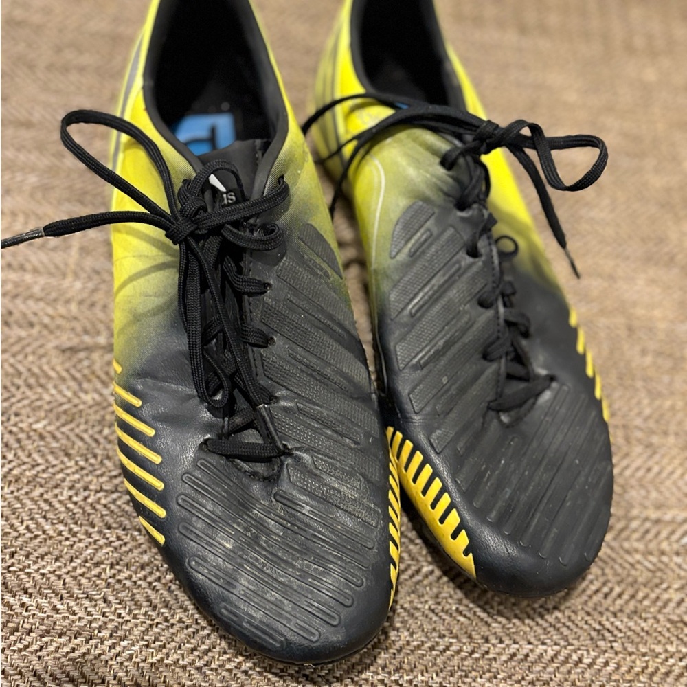 Adidas predator Soccer cleats